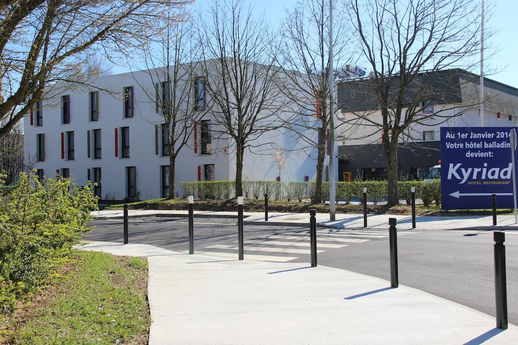 Kyriad Saint Quentin En Yvelines - Montigny Экстерьер фото