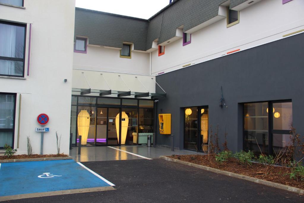 Kyriad Saint Quentin En Yvelines - Montigny Экстерьер фото