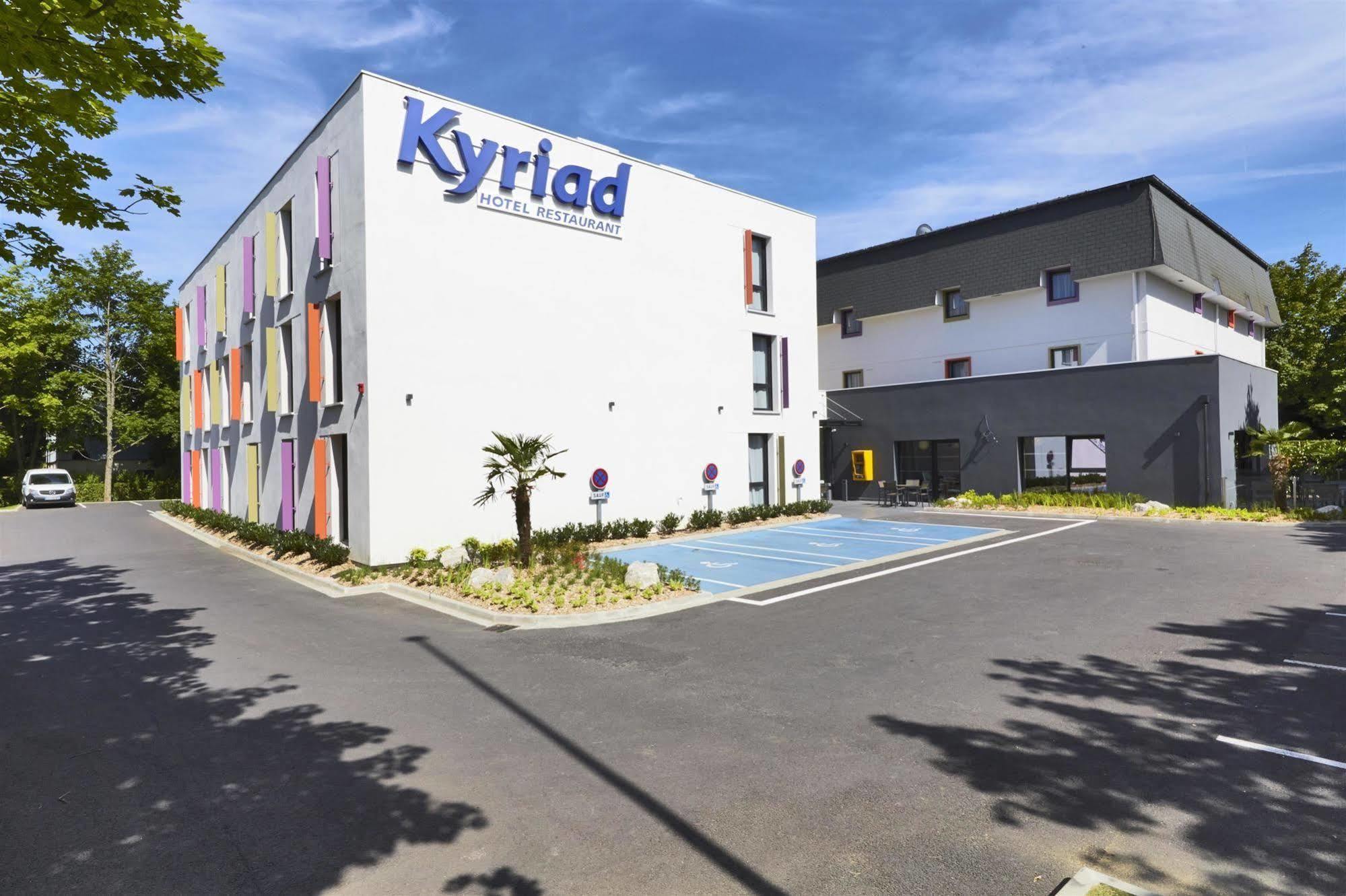 Kyriad Saint Quentin En Yvelines - Montigny Экстерьер фото